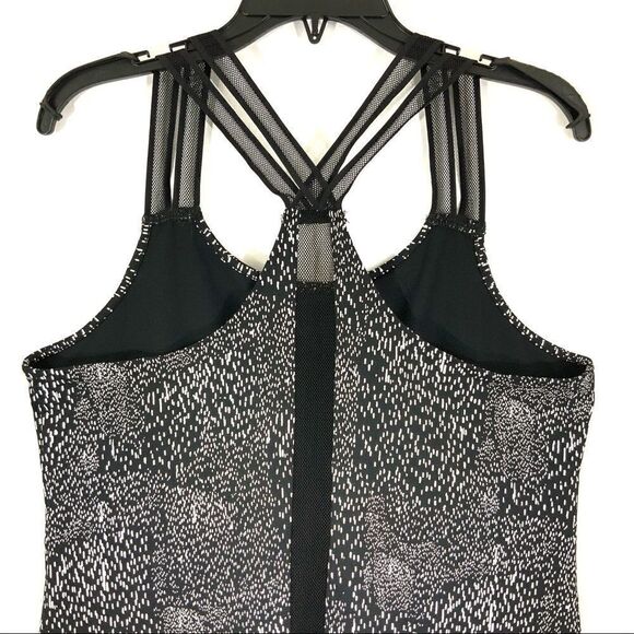 Fabletics strappy b/w tank size L - Picture 4 of 5